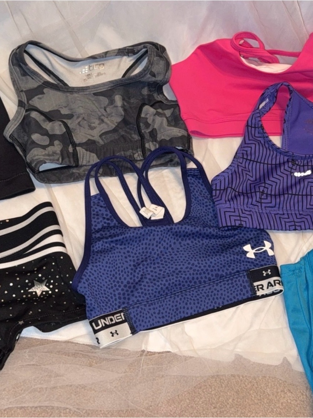 Girls Lot size 4-5 Under Armour sports bra. Active wear